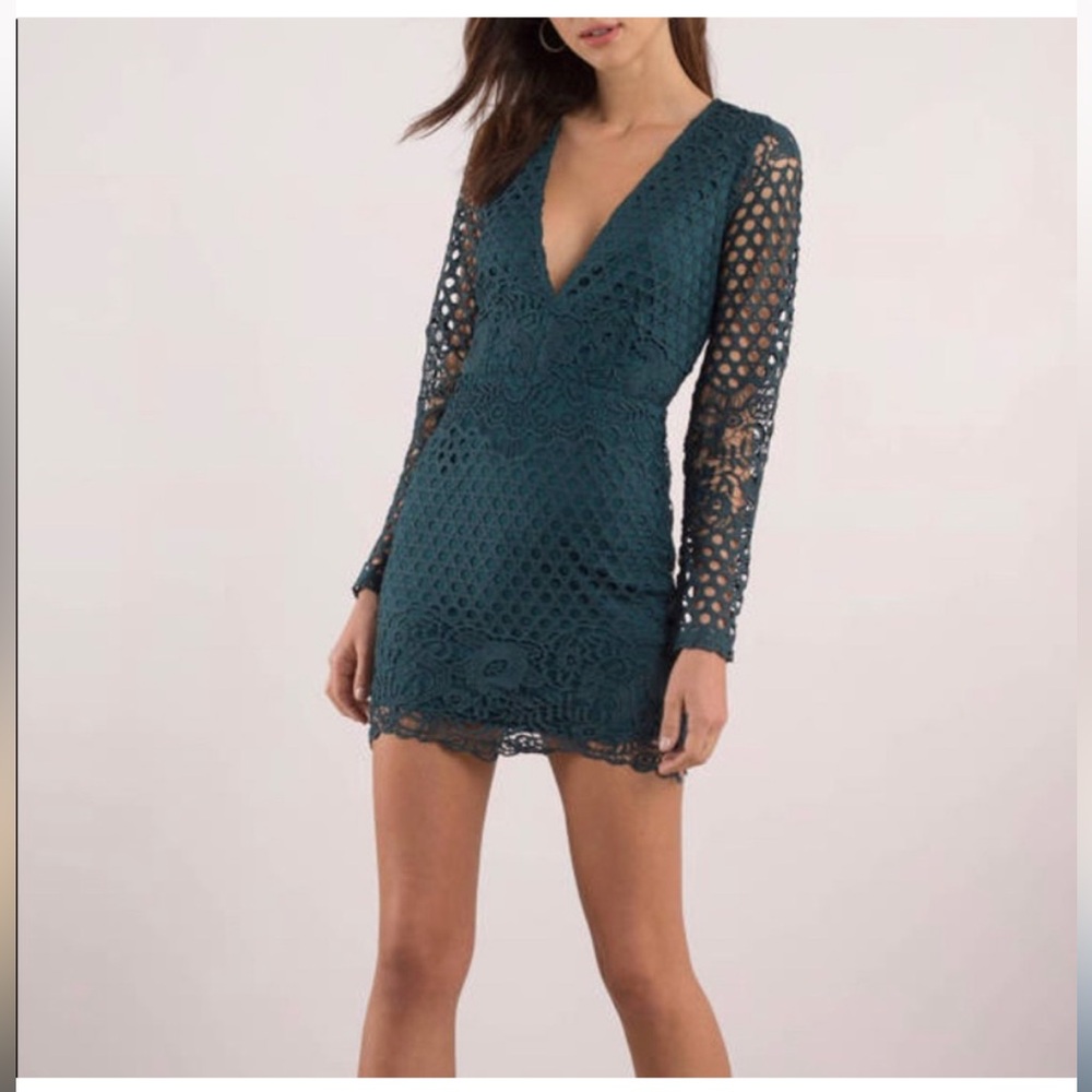 TOBI Forest Green V-Neck Lace Dress
